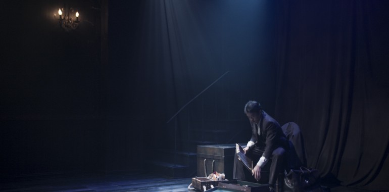 연극 우먼 인 블랙